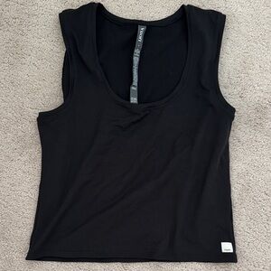 Vuori Halo Essential Scoop Tank